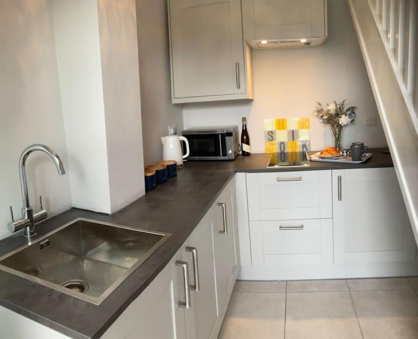 Pass The Keys Superb Space In The Idyllic Village Of Loppington Shrewsbury Exterior foto